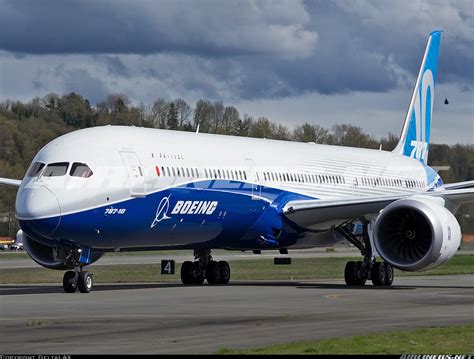 boeing 787-10 dreamliner